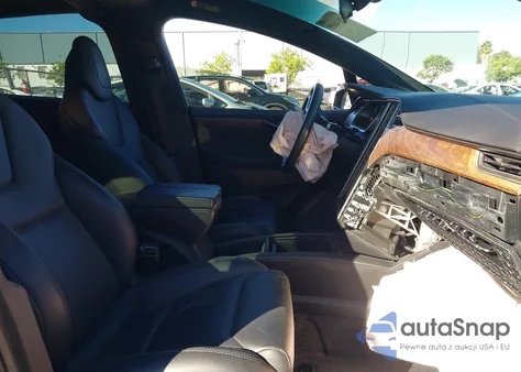 2019 Tesla Model X z USA, uszkodzony, nr VIN 5YJXCBE26KF153210